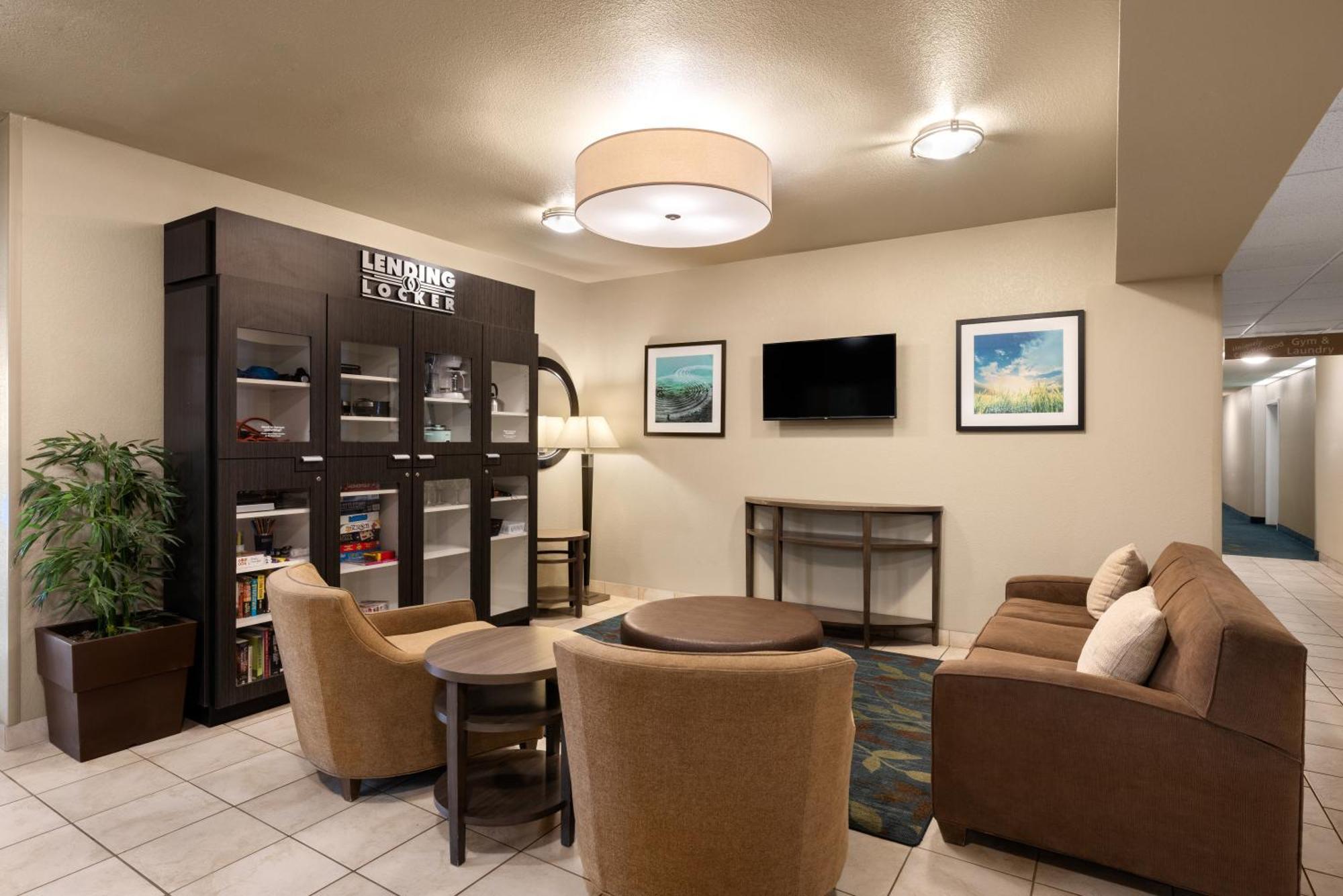 Candlewood Suites Bismarck Exterior photo